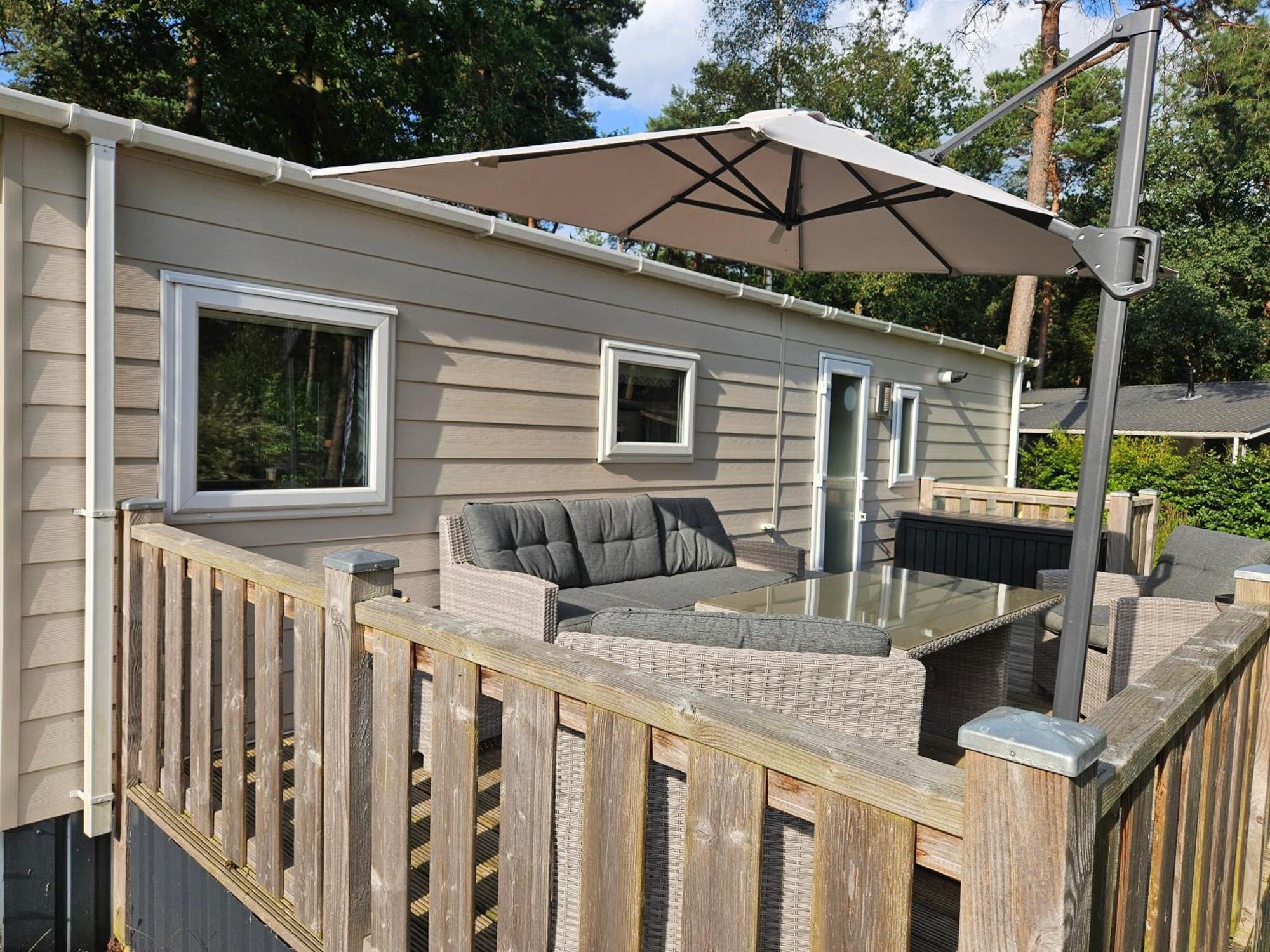 Luxe 4 Persoons Chalet Op 5 Sterren Camping 拉尔特 外观 照片
